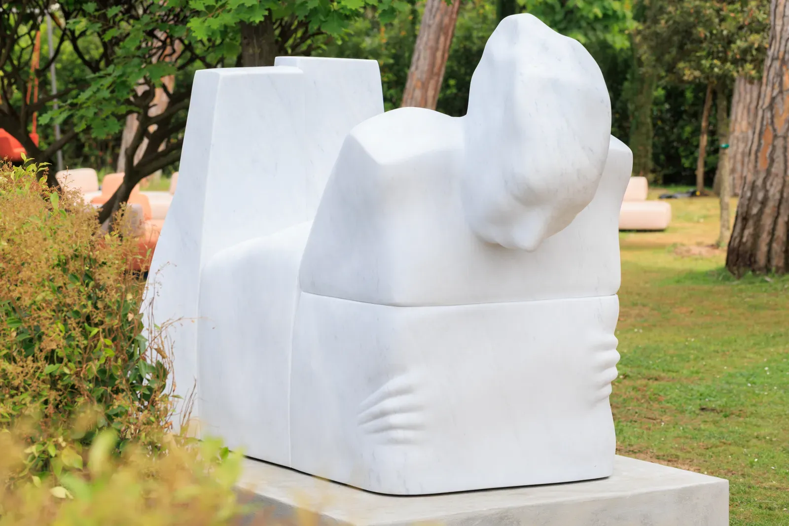 The finished marble sculpture